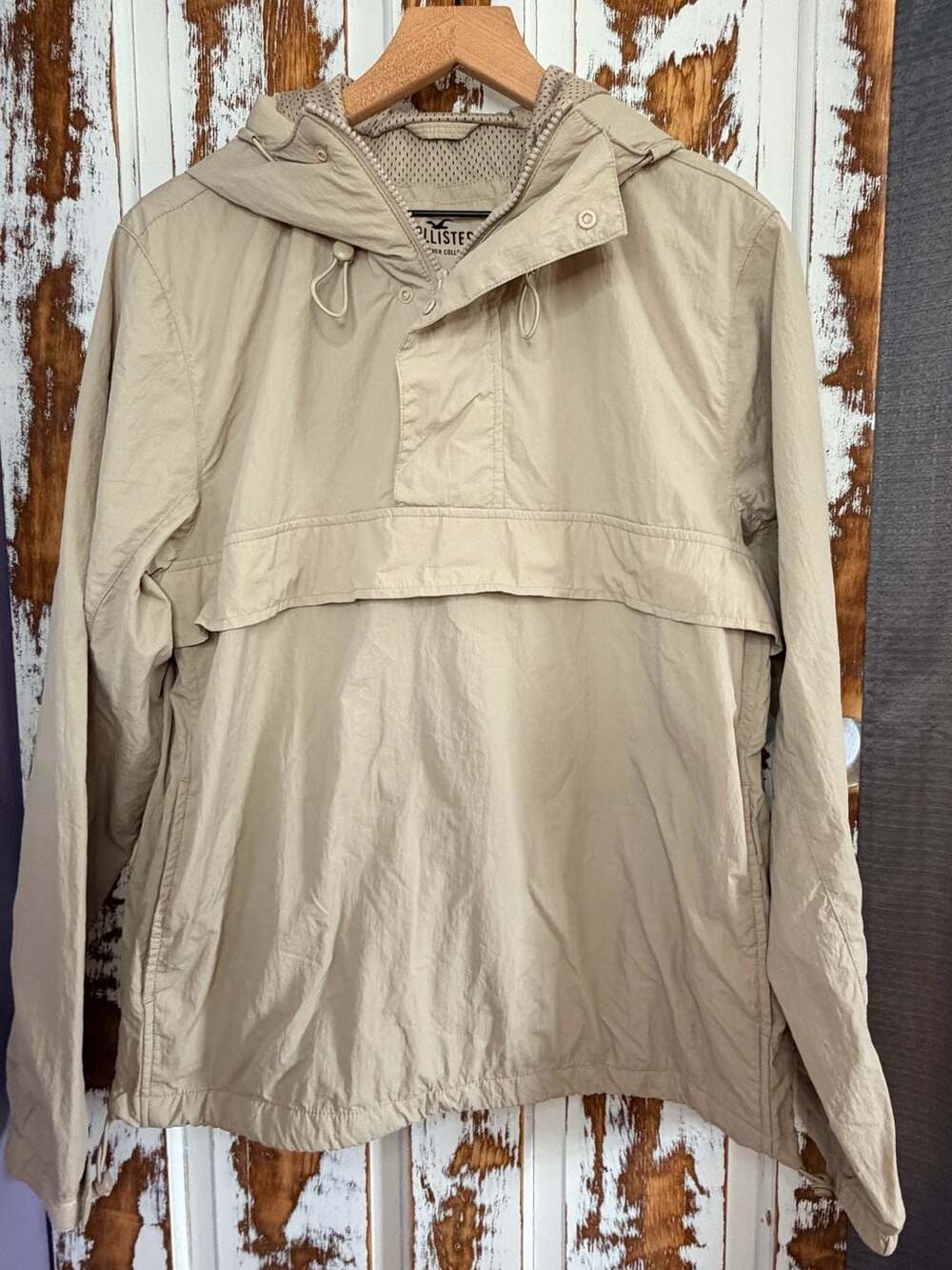 Hollister All-Weather Anorak Windbreaker Jacket Beige Size Medium 1/4 Zip